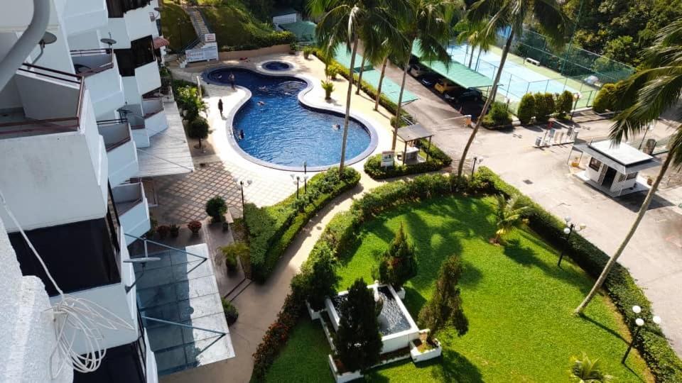 Susie'S Resort Seaview Suites At Sri Sayang Batu Ferringhi Eksteriør billede