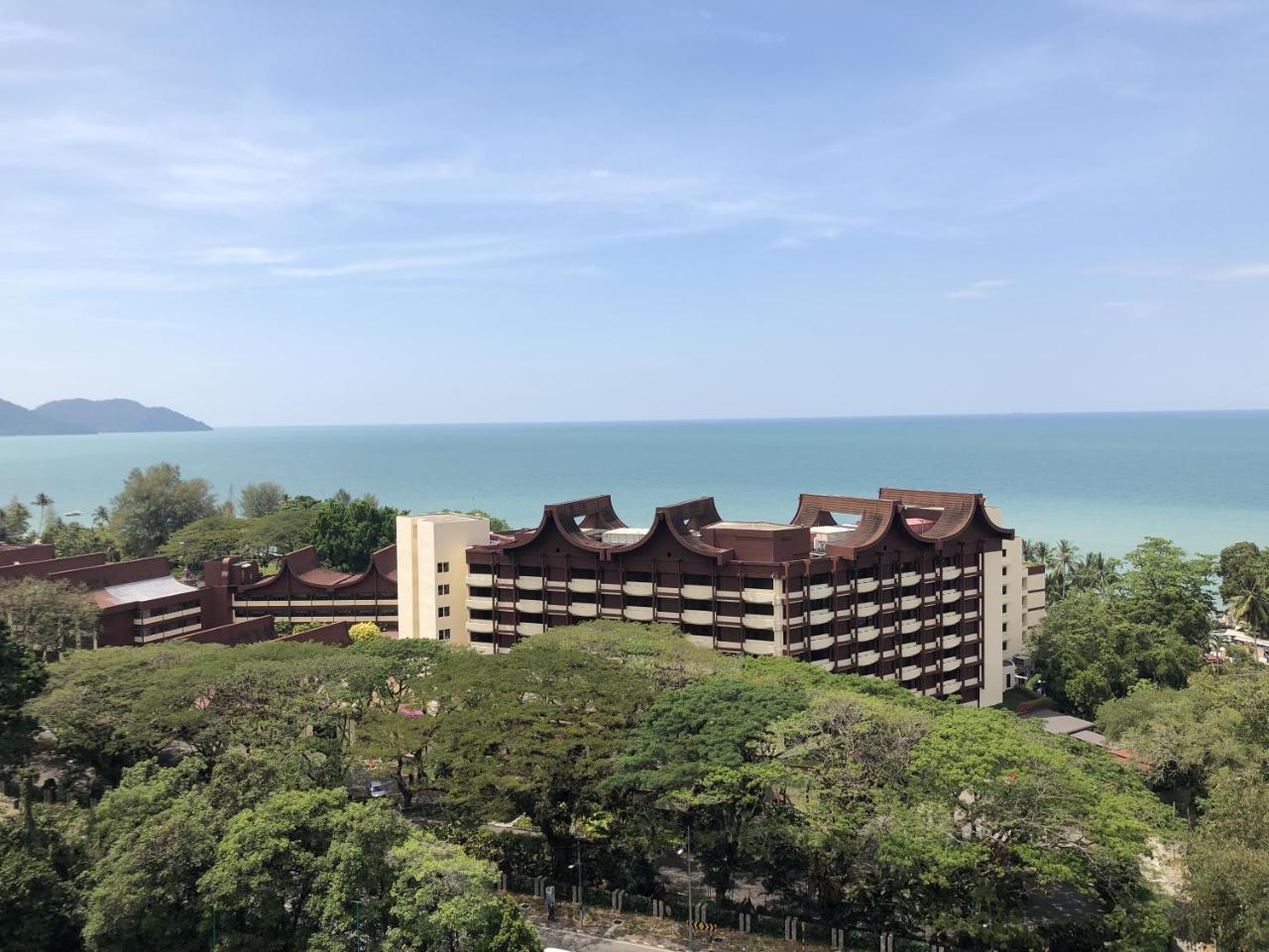 Susie'S Resort Seaview Suites At Sri Sayang Batu Ferringhi Eksteriør billede