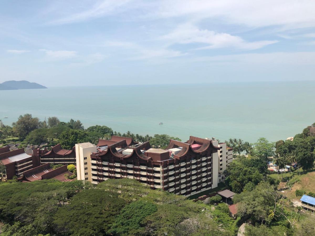 Susie'S Resort Seaview Suites At Sri Sayang Batu Ferringhi Eksteriør billede